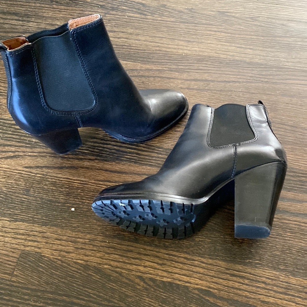 Frye women boots size 8.5